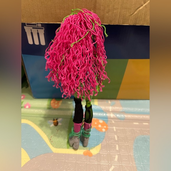 Monster High Venus Mcflytrap Fashion Doll 12” - Picture 7 of 8